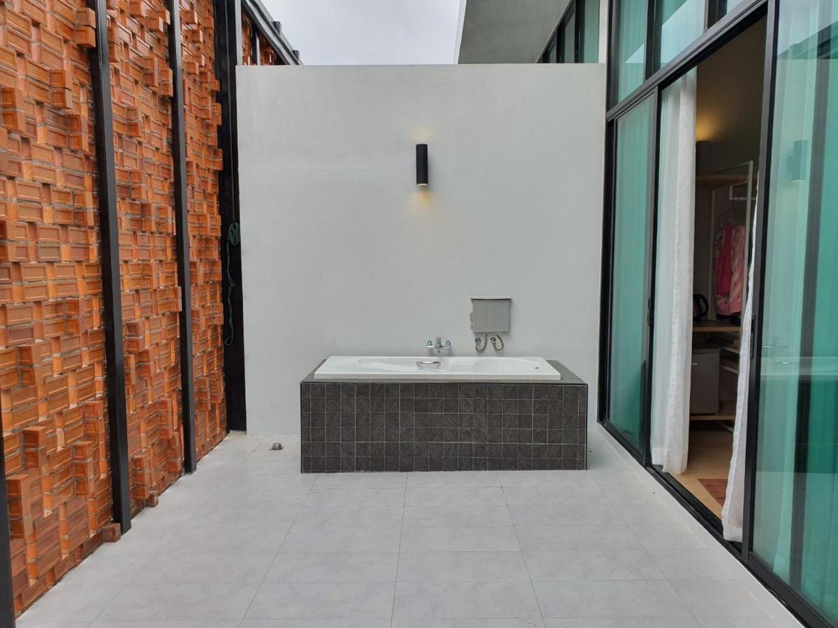 Platinum Hotel Rayong Extérieur photo